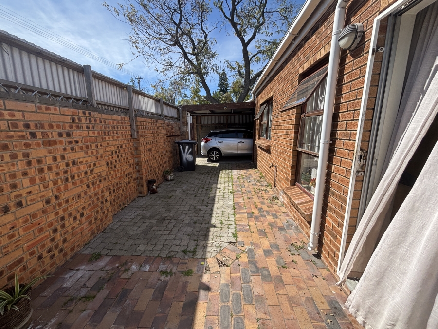 2 Bedroom Property for Sale in Belgravia Western Cape